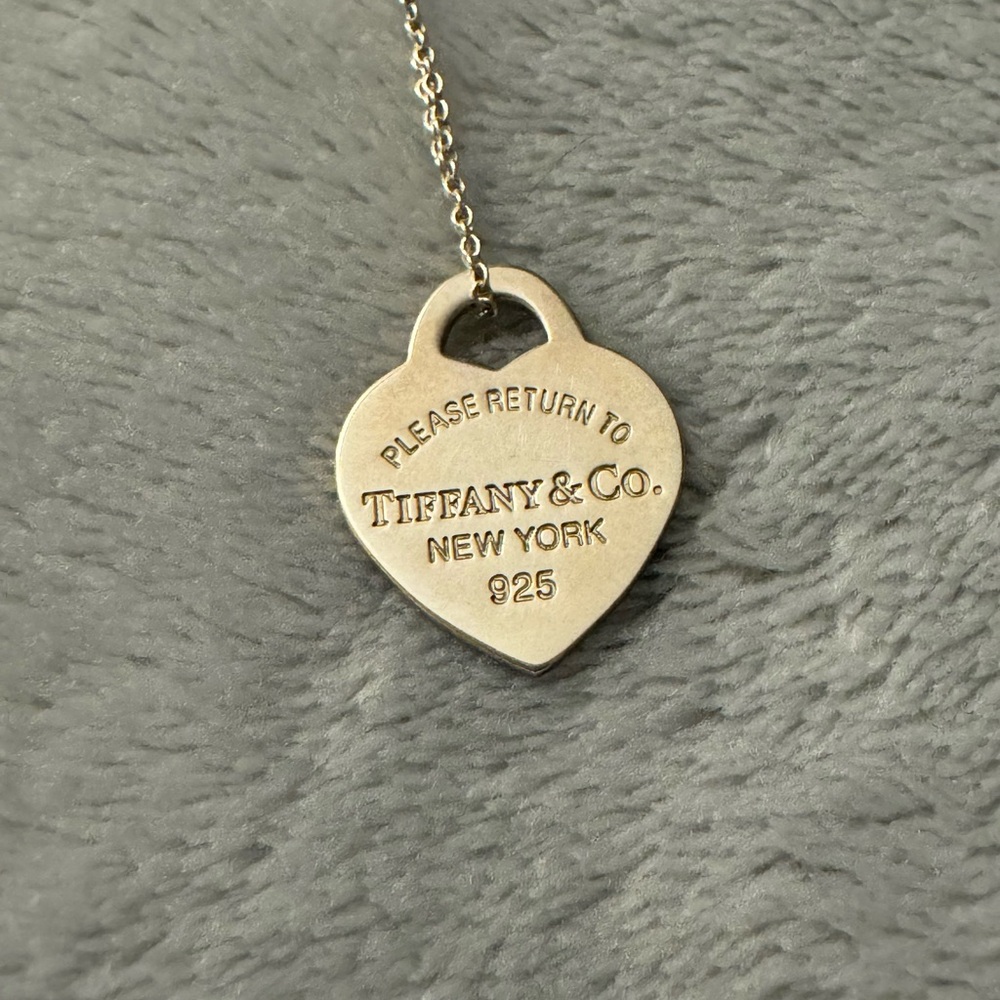 Tiffany & Co. heart pendant chain